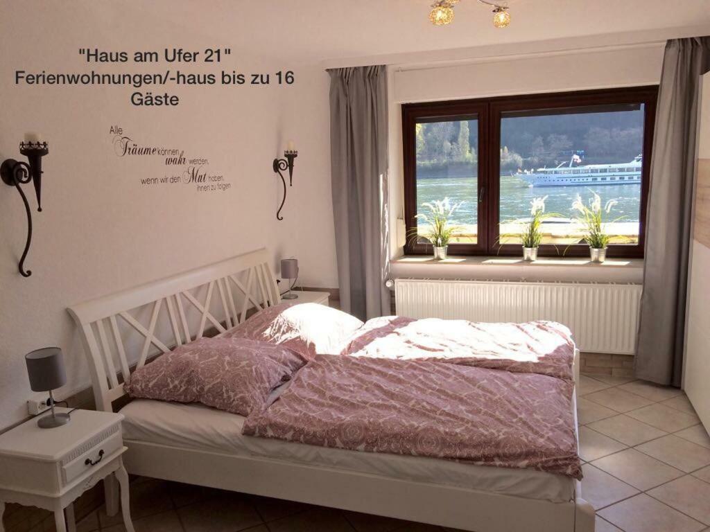 Haus Am Ufer Mit Rheinpanoramablick Appartement Koblenz  Buitenkant foto